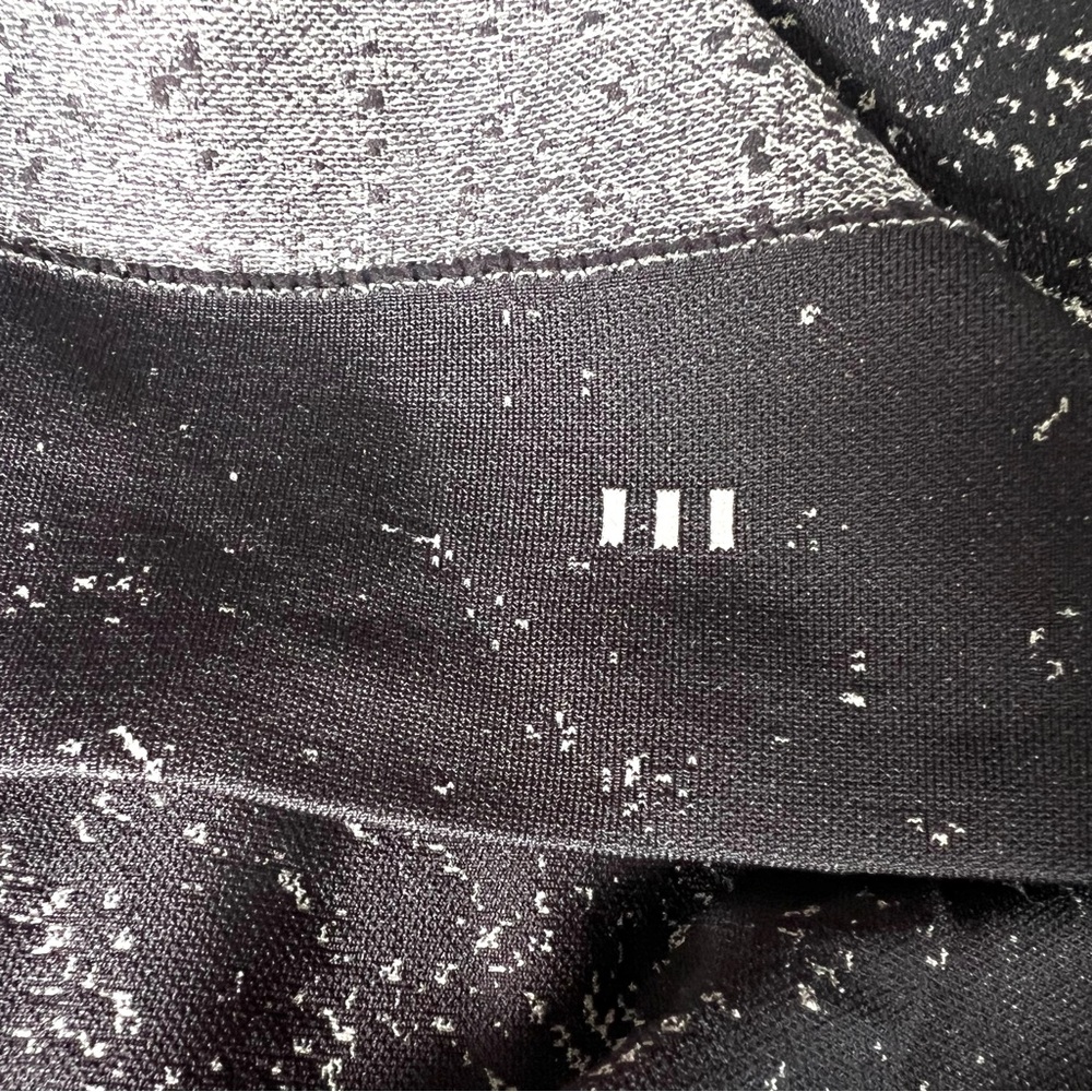 Lululemon rest less quarter zip  shirt long sleeve 8 - Picture 4 of 5